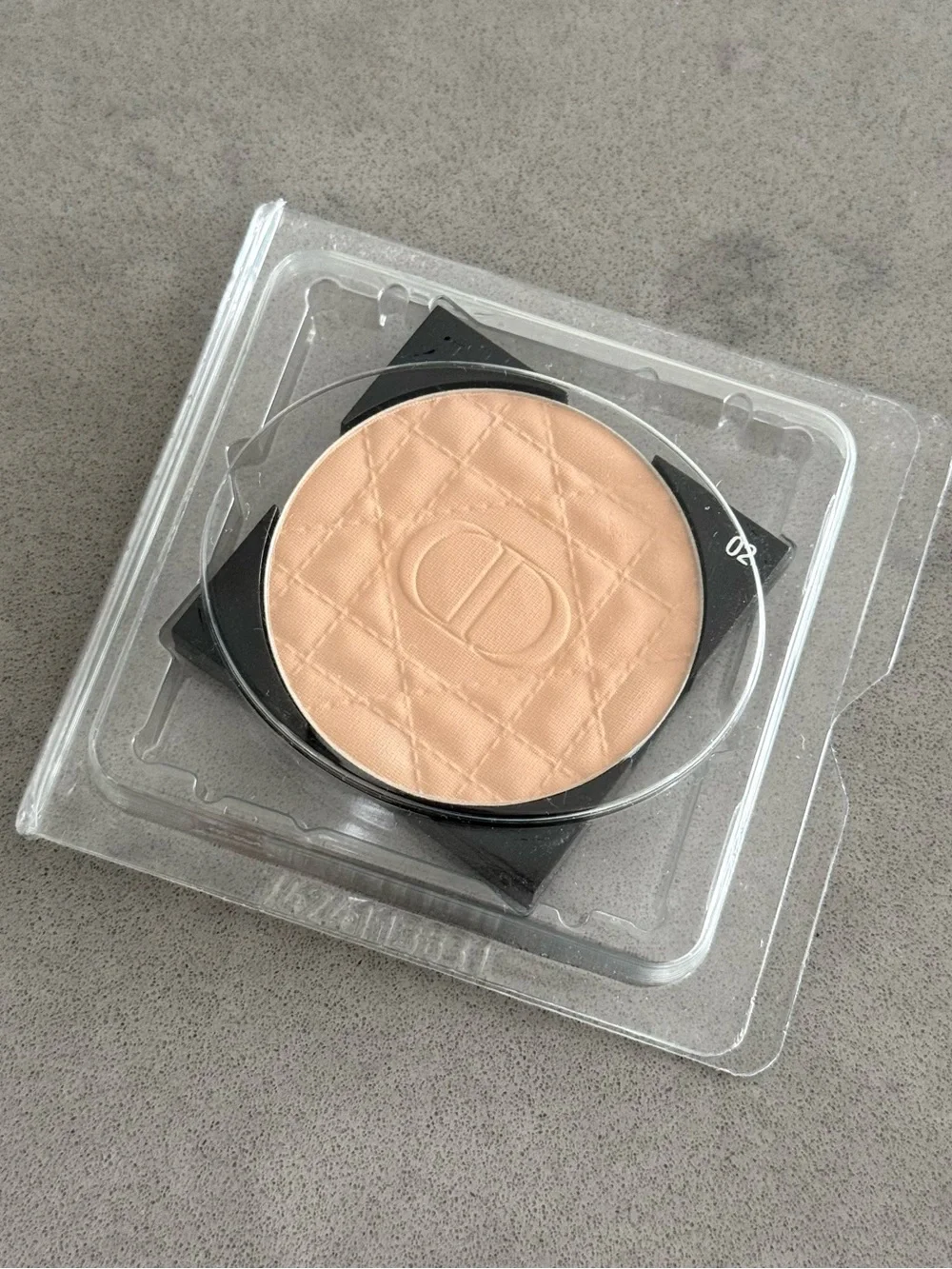 02 Dior Forever Nude Matte Filter Blurring Setting Powder